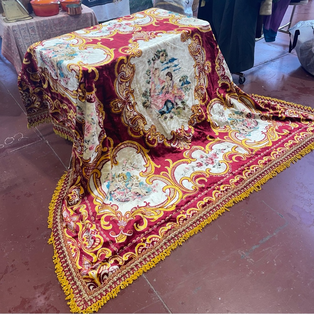VINTAGE ITALIAN VELVET CHENILLE TAPESTRY QUEEN SIZE BEDSPREAD Rich reds & gold